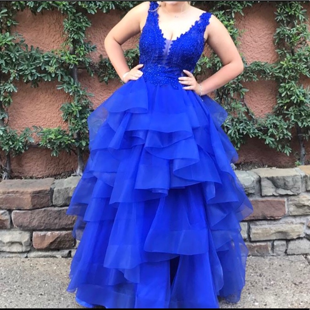 Ellie Wilde prom dress